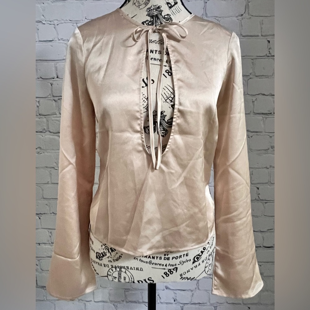 Forever 21 Champagne Low Cut Tie Front Slit Sides Long Sleeve Top Size S NWT